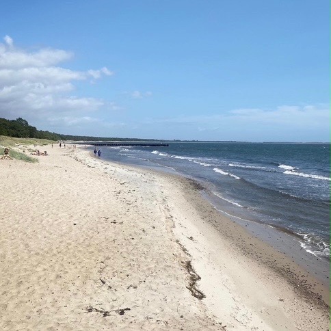 Stranden vid Ystad havsbad.